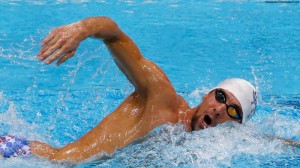 Cột sống cũng được vận động khá nhiều trong các động tác của môn thể thao bơi lội